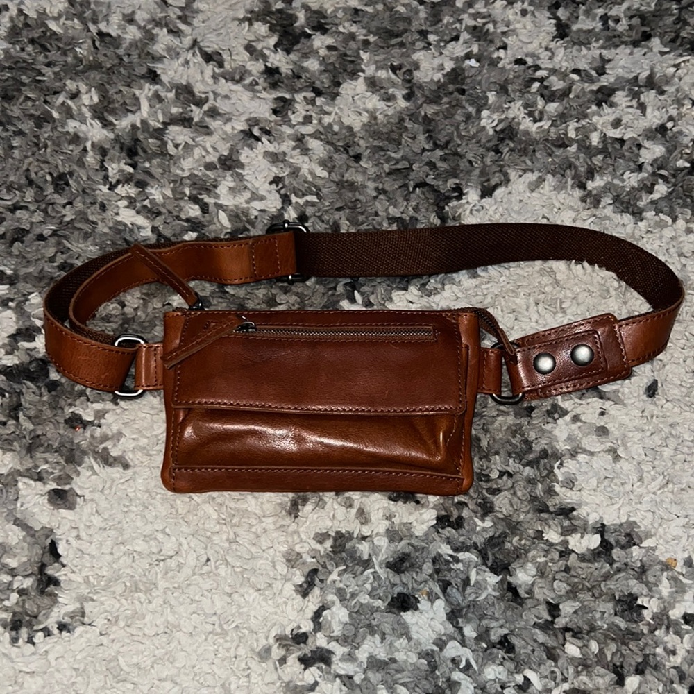 Spikes & Sparrow crossbody/belt bag